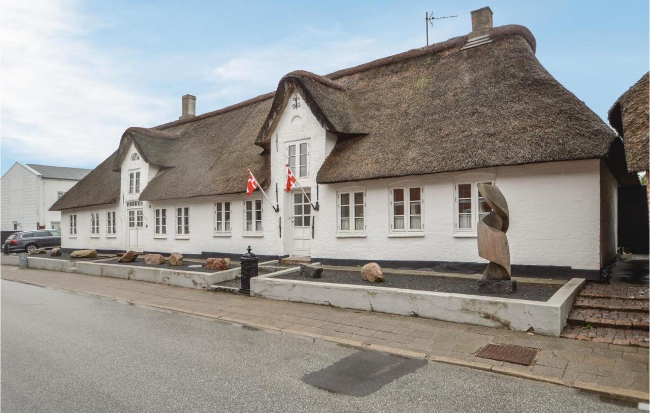 Stunning Home In Hojer With Wifi Bagian luar foto
